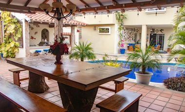 Casa de Venta en Urbanización Manta 2000, Manta, Manabí, Ecuador