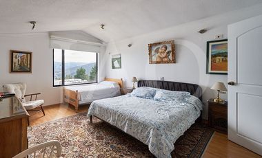 Oportunidad de Venta Casa Familiar de 4 Dormitorios – Sector San Juan, Cumbayá
