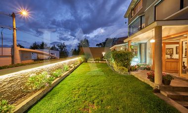 Oportunidad de Venta Casa Familiar de 4 Dormitorios – Sector San Juan, Cumbayá