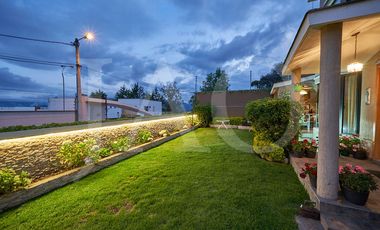 Oportunidad de Venta Casa Familiar de 4 Dormitorios – Sector San Juan, Cumbayá