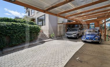 Oportunidad de Venta Casa Familiar de 4 Dormitorios – Sector San Juan, Cumbayá
