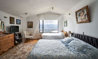 Oportunidad de Venta Casa Familiar de 4 Dormitorios – Sector San Juan, Cumbayá