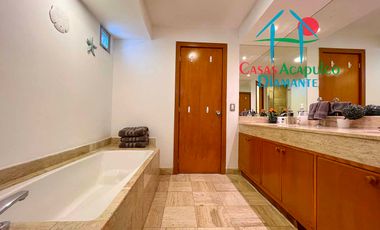 Casa en renta vacacional con alberca privada y vista al campo de golf