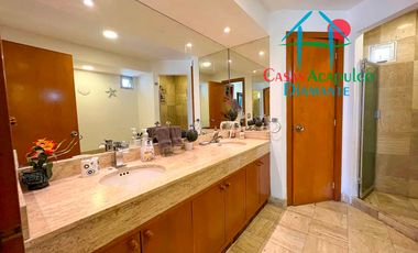 Casa en renta vacacional con alberca privada y vista al campo de golf