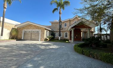 HERMOSA CASA EN EXCLUSIVO FRACCIONAMIENTO EN SAN FCO DEL RINCON