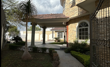 HERMOSA CASA EN EXCLUSIVO FRACCIONAMIENTO EN SAN FCO DEL RINCON