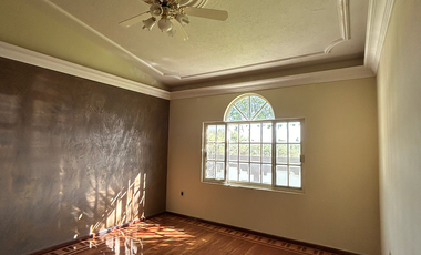 HERMOSA CASA EN EXCLUSIVO FRACCIONAMIENTO EN SAN FCO DEL RINCON