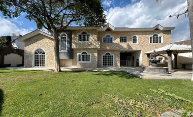 HERMOSA CASA EN EXCLUSIVO FRACCIONAMIENTO EN SAN FCO DEL RINCON