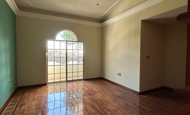 HERMOSA CASA EN EXCLUSIVO FRACCIONAMIENTO EN SAN FCO DEL RINCON
