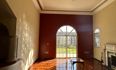HERMOSA CASA EN EXCLUSIVO FRACCIONAMIENTO EN SAN FCO DEL RINCON