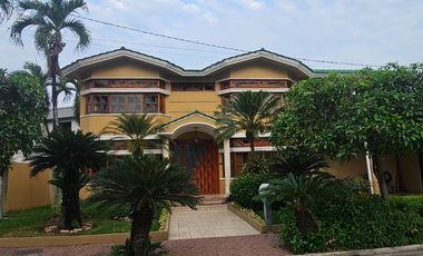 VENTA DE CASA - SAMBORONDON KM 3.2 - URBANIZACIÓN EL RIO