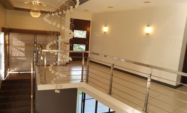 House for rent in Cebu City, Gated Executive house in Banilad with lawn