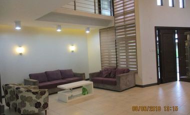 House for rent in Cebu City, Gated Executive house in Banilad with lawn