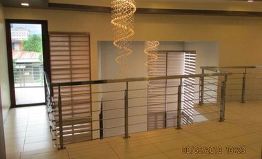 House for rent in Cebu City, Gated Executive house in Banilad with lawn