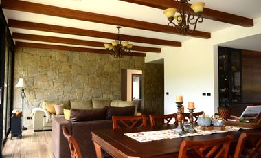 En Venta Quinta en comunidad privada en Yunguilla