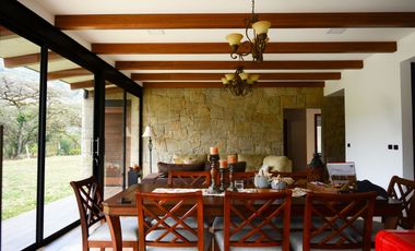 En Venta Quinta en comunidad privada en Yunguilla