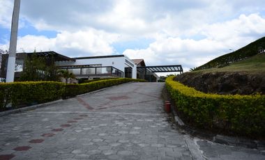 En Venta Quinta en comunidad privada en Yunguilla