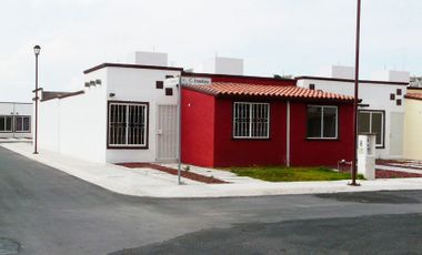 Casa Equipada de 3 Habitaciones en Renta en el Fracc. Ciruelos-Pachuca.