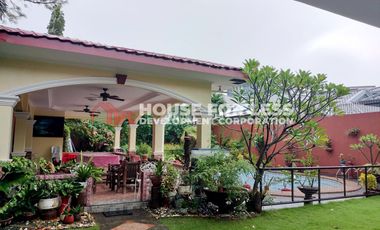 5 BEDROOMS SPACIOUS BUNGALOW HOUSE WITH 1,098 LOT SIZE FOR SALE IN MALABANIAS, ANGELES CITY PAMPANGA