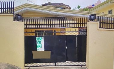 FOR RENT BUNGALOW HOUSE UNFURNISHED AT GONZALES COMPOUND , CEBU CITY