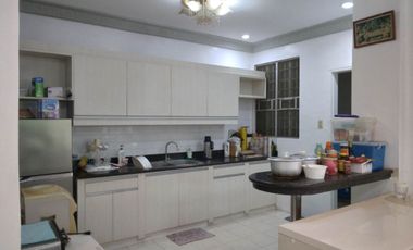 5-bedroom semi-furnished house for rent in Banilad @ P60k a month