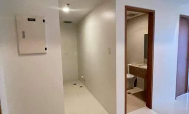 one bedroom ready for occupancy condo in Bonifacio global city condominium in the fort city rent to own condo in the fort bgc