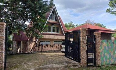 6 Bedrooms 3-Storey House with Wide Attic and Parking NEAR BAGUIO CITY (Monterrazas Village)