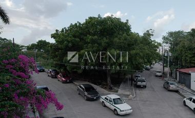 Terreno de uso de suelo mixto en venta en SM3 en el centro de Cancún, Quintana Roo.