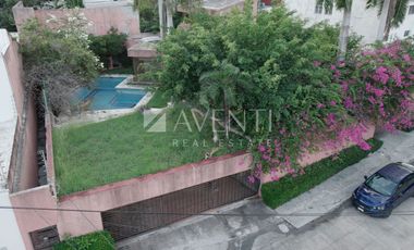Terreno de uso de suelo mixto en venta en SM3 en el centro de Cancún, Quintana Roo.