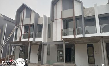 Disewakan Rumah Cluster Yuthica Puspita Loka BSD City Tangerang Selatan Unit Baru Semi Furnished Lokasi Nyaman Strategis