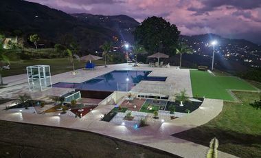 Vendo hermosa casa finca de descanso en Copacabana Antioquia