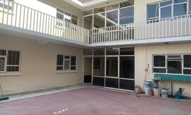 PROPIEDCAD COMERCIAL EN CENTRO DE TOLUCA CON LOCAL, BODEGA Y DEPARTAMENTO