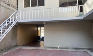 PROPIEDCAD COMERCIAL EN CENTRO DE TOLUCA CON LOCAL, BODEGA Y DEPARTAMENTO