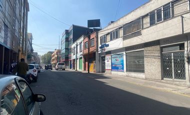 PROPIEDCAD COMERCIAL EN CENTRO DE TOLUCA CON LOCAL, BODEGA Y DEPARTAMENTO