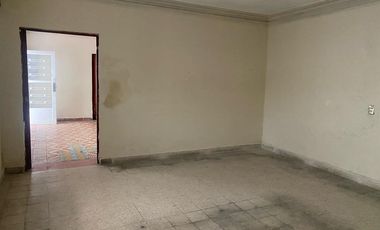 PROPIEDCAD COMERCIAL EN CENTRO DE TOLUCA CON LOCAL, BODEGA Y DEPARTAMENTO