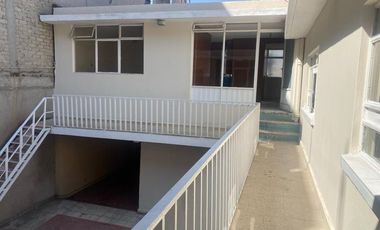 PROPIEDCAD COMERCIAL EN CENTRO DE TOLUCA CON LOCAL, BODEGA Y DEPARTAMENTO