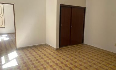 PROPIEDCAD COMERCIAL EN CENTRO DE TOLUCA CON LOCAL, BODEGA Y DEPARTAMENTO