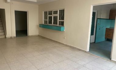 PROPIEDCAD COMERCIAL EN CENTRO DE TOLUCA CON LOCAL, BODEGA Y DEPARTAMENTO