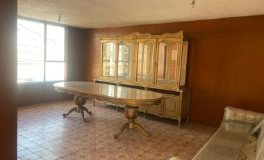 PROPIEDCAD COMERCIAL EN CENTRO DE TOLUCA CON LOCAL, BODEGA Y DEPARTAMENTO