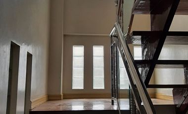 THREE STOREY 4 BEDROOMS 8 CAR GARAGE HOUSE & LOT INSIDE AN EXECUTIVE VILLAGE IN DASMA CAVITE NEAR SM DASMA