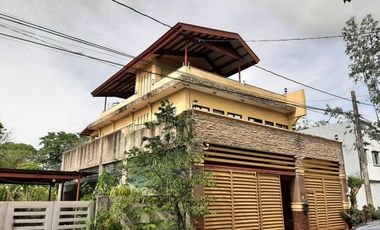 THREE STOREY 4 BEDROOMS 8 CAR GARAGE HOUSE & LOT INSIDE AN EXECUTIVE VILLAGE IN DASMA CAVITE NEAR SM DASMA