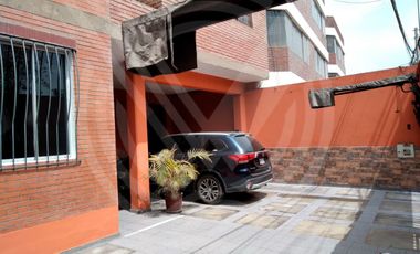 SE VENDE EDIFICIO EN ZONA EXCLUSIVA DE CAMINOS DEL INCA