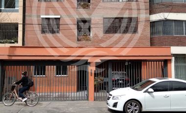 SE VENDE EDIFICIO EN ZONA EXCLUSIVA DE CAMINOS DEL INCA