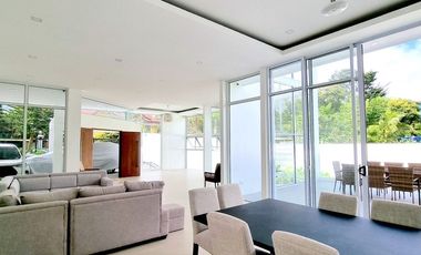 Beautiful Brand New Modern House Available for Sale in Tagaytay