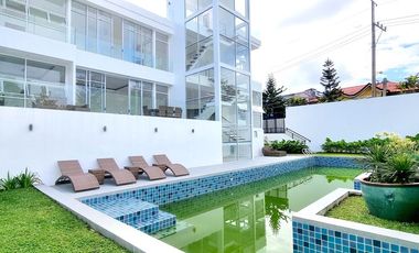 Beautiful Brand New Modern House Available for Sale in Tagaytay