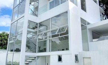 Beautiful Brand New Modern House Available for Sale in Tagaytay