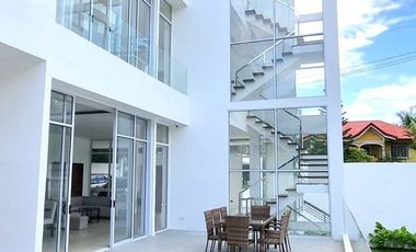 Beautiful Brand New Modern House Available for Sale in Tagaytay