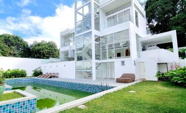 Beautiful Brand New Modern House Available for Sale in Tagaytay