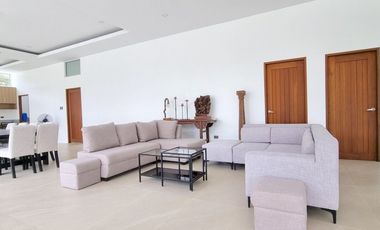 Beautiful Brand New Modern House Available for Sale in Tagaytay