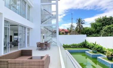 Beautiful Brand New Modern House Available for Sale in Tagaytay